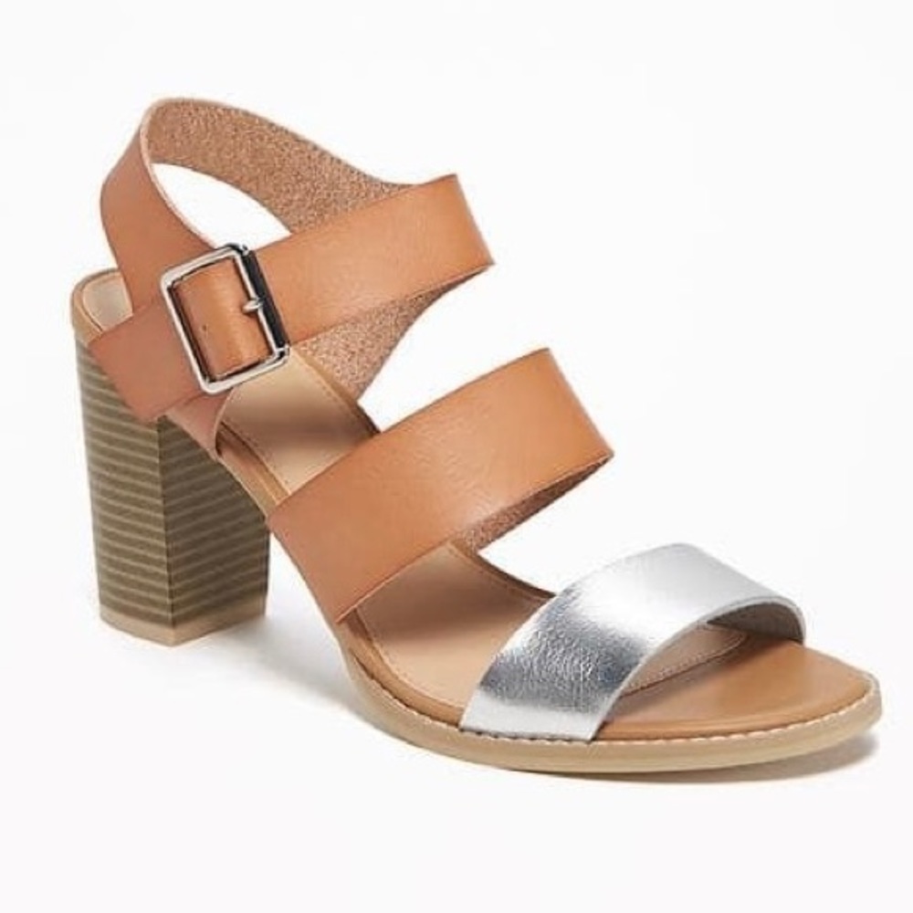 STRAPPY STACKED BLOCK HEEL SANDAL - SIZE 10